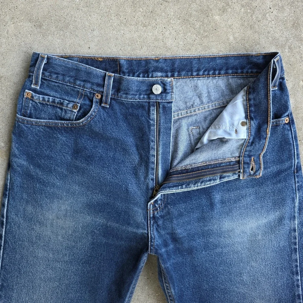 VTG Levis 505 Jeans Size 36x34 Blue Med Wash Straight 90s Y2K Grunge Faded